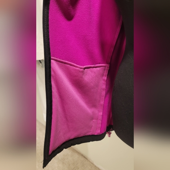 Women's Black and Pink Jacket - Picture 5 of 6